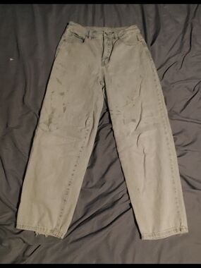 Style & Co. Boyfriend Jeans in Light Gray